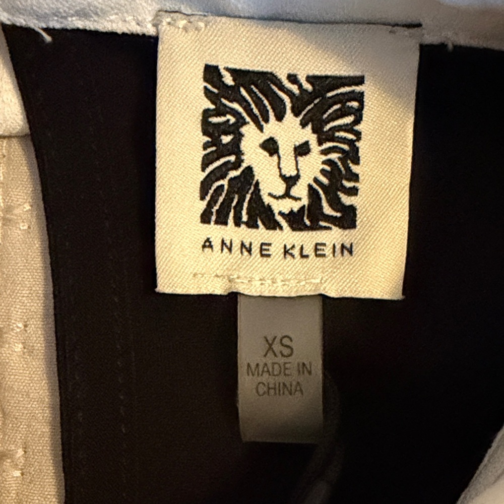 Anne Klein Black & White Women's Top NWT XS ❤️ LOVE! - Picture 5 of 7